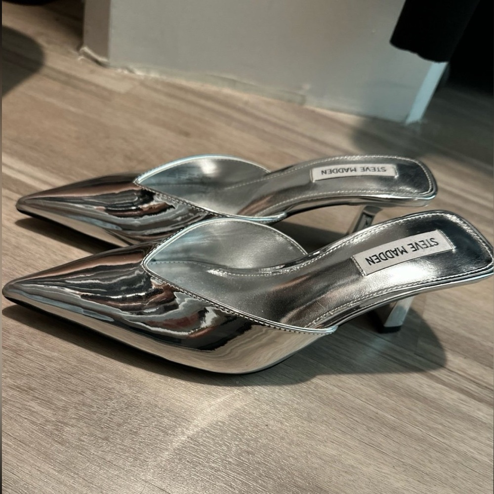 Steve Madden Mod Silver Heels
